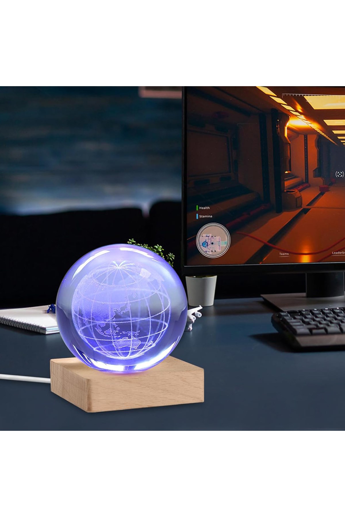 İsme Özel Büyük Boy Işıklı Ahşap Kare Kaideli Dünya Temalı Cam Küre 8cm