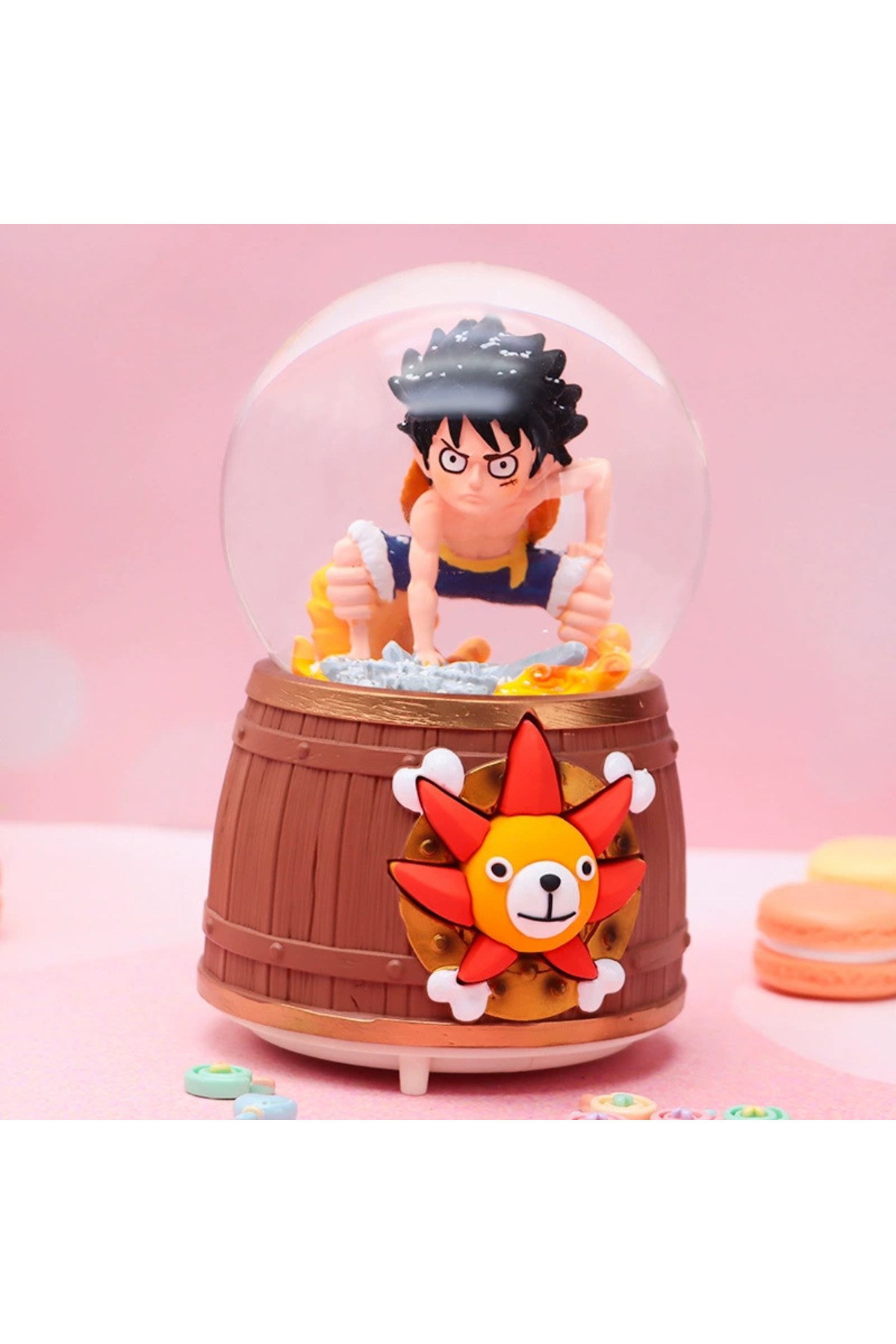 One Piece Luffy Figürlü Temalı Büyük Boy Püskürtmeli Müzikli Işıklı Kar Küresi Siyah