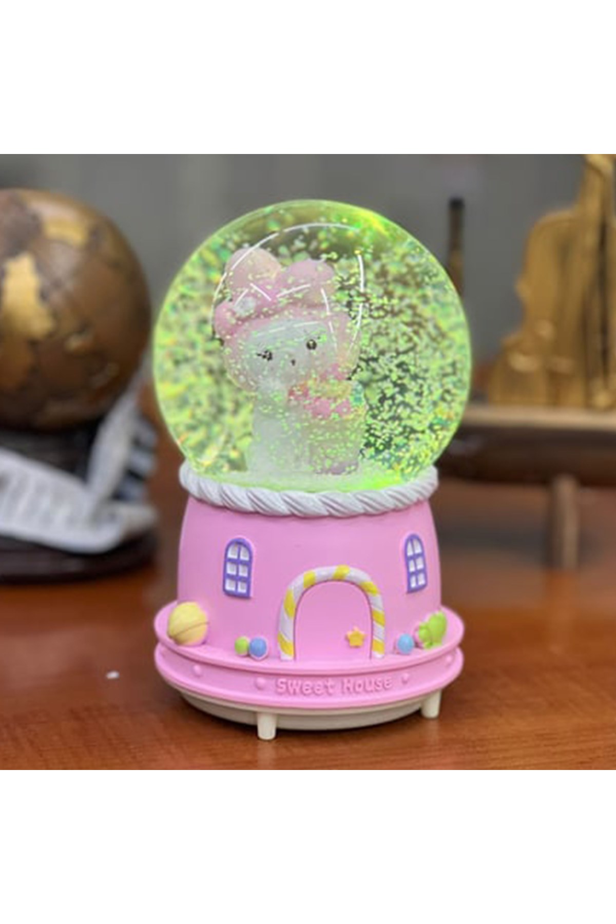 Sanrio kuromi Büyük Boy Püskürtmeli Müzikli Işıklı Kar Küresi