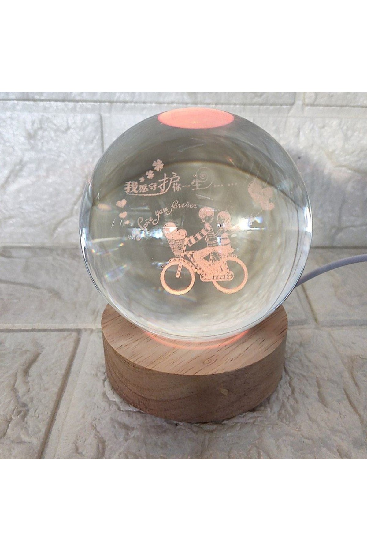 Kişiye Özel Işıklı Ahşap Kaideli Aşk ve Sonsuzluk Temalı Cam Küre 8*6cm