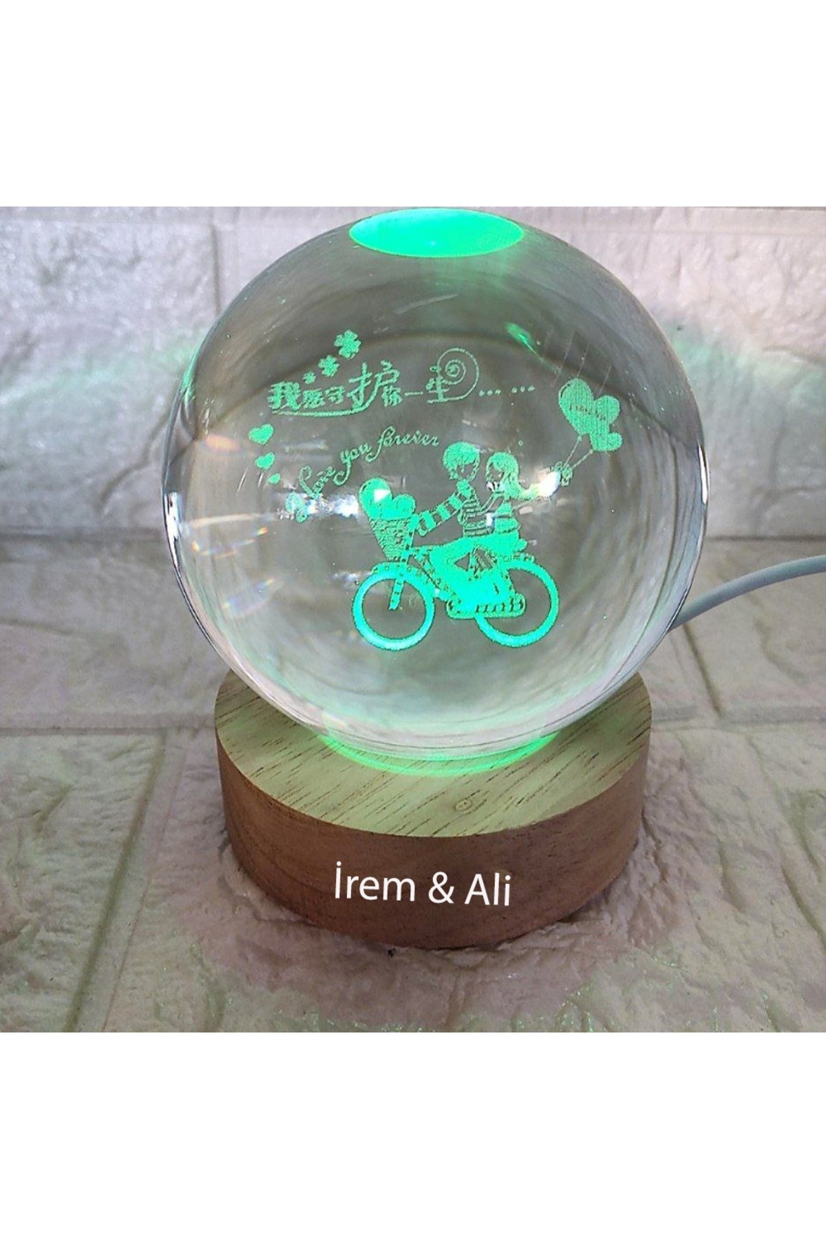 Kişiye Özel Işıklı Ahşap Kaideli Aşk ve Sonsuzluk Temalı Cam Küre 8*6cm