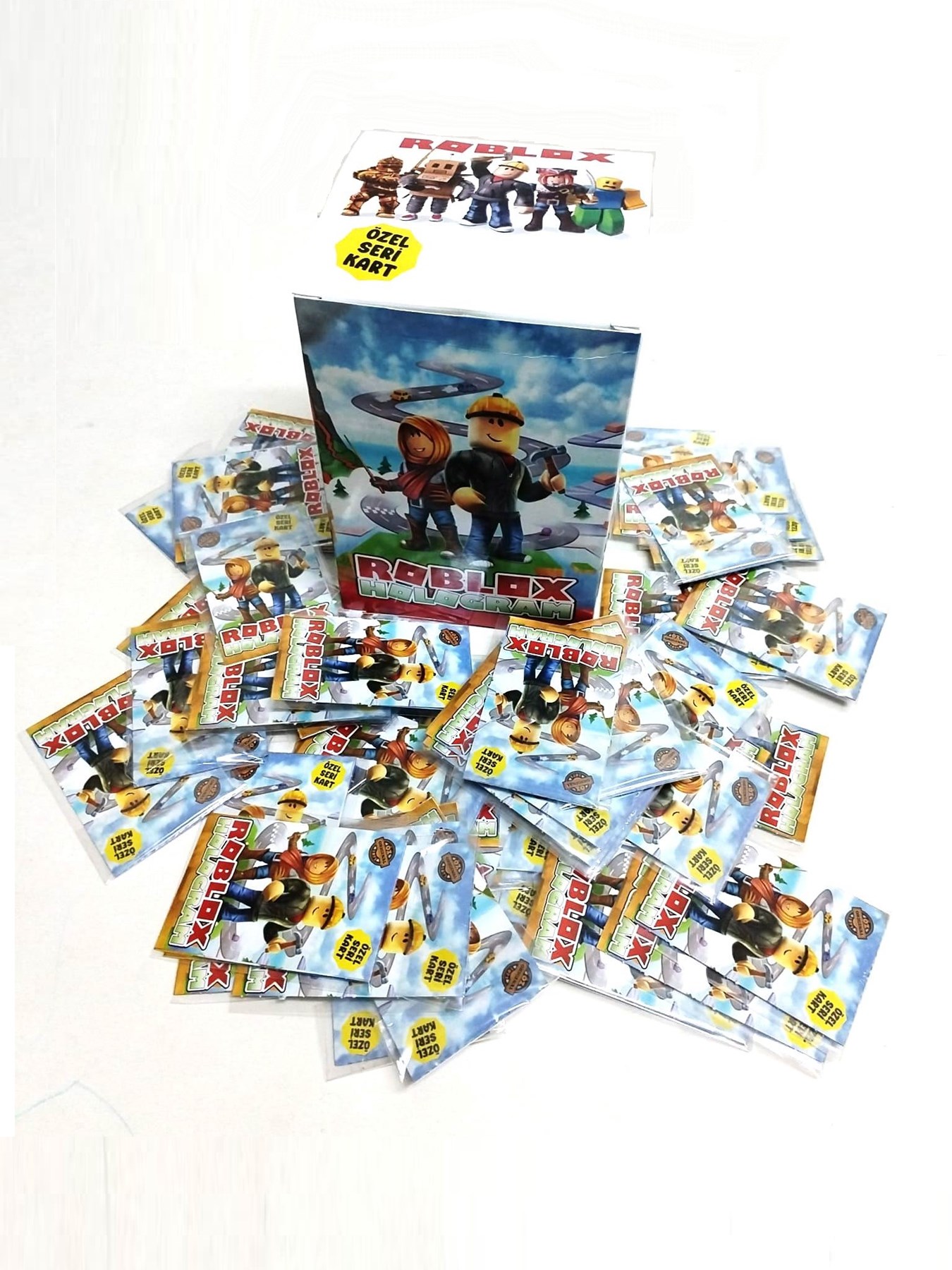 Roblox özel seri oyun kartı toplam  400 adet kart  (200poşetx2adet)