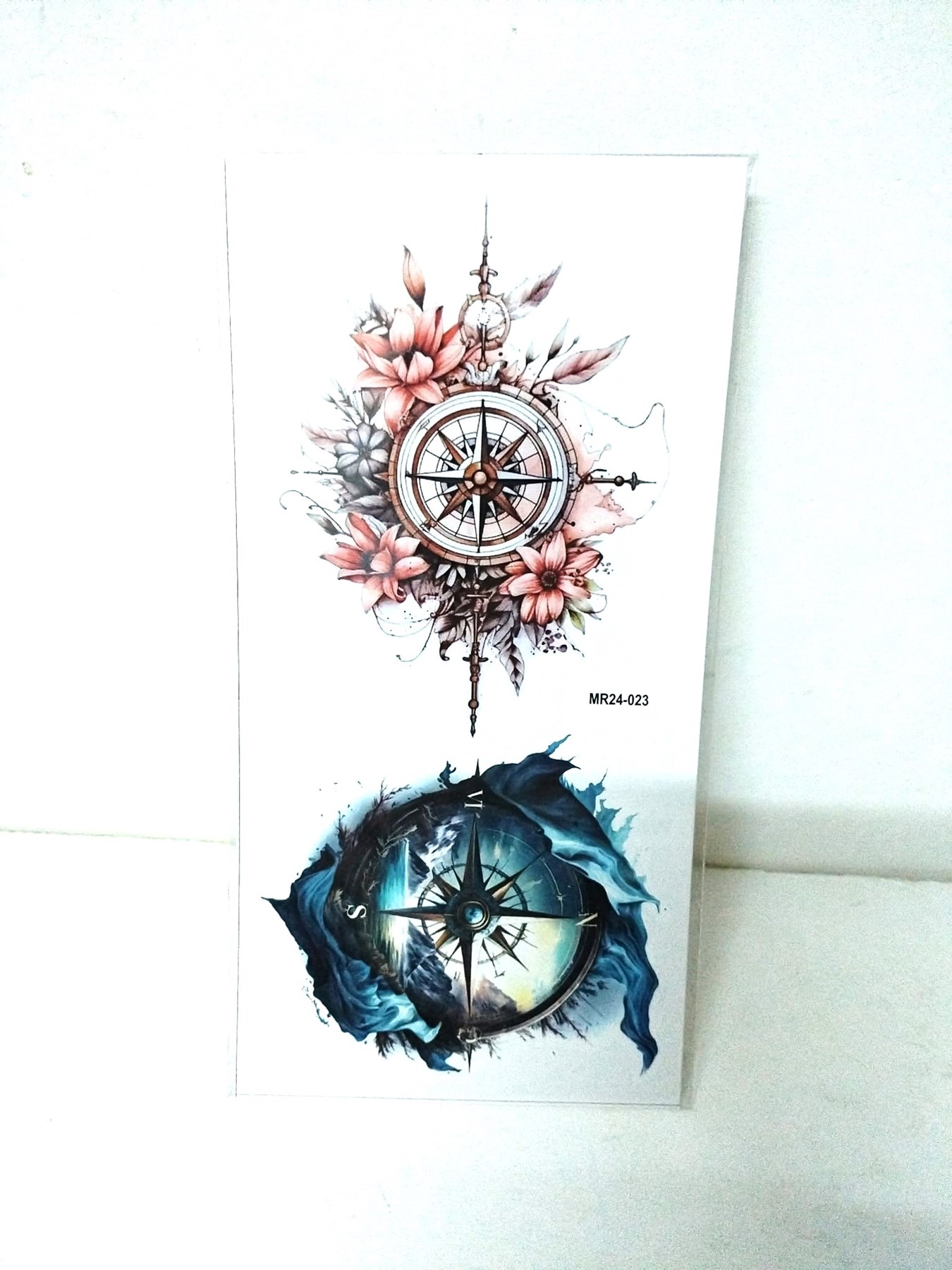 Hayal Sepeti Geçici Dövme 9,5x19CM Tattoo Minimal Tattoo Aksesuar Şık  RENKLİ PUSULA MODELİ Hayal Sepeti Geçici Dövme 9,5x19CM Tattoo Minimal Tattoo Aksesuar Şık  RENKLİ PUSULA MODELİ