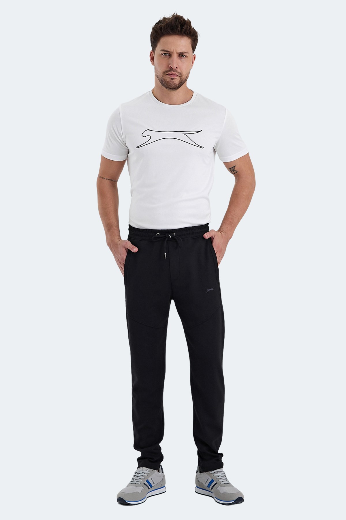 Slazenger VARIABLE Erkek Cepli Siyah Eşofman Altı ST24PE042 Siyah Slazenger VARIABLE Erkek Cepli Siyah Eşofman Altı ST24PE042 Siyah