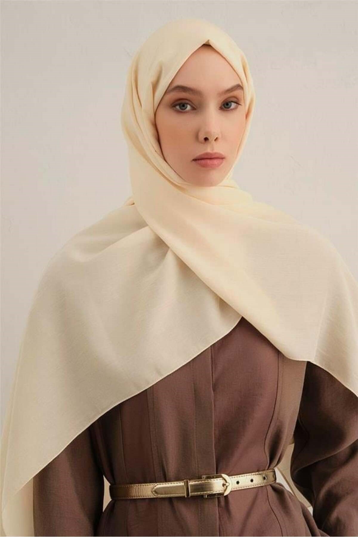 Armine Bordürlü Lyocell Şal 60 Armine Bordürlü Lyocell Şal 60