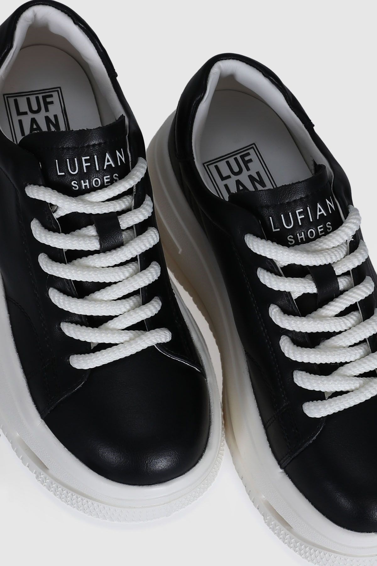 Hakiki Deri Bağcıklı Agatha Modeli Günlük Kadın Sneaker Siyah Beyaz Ayakkabı