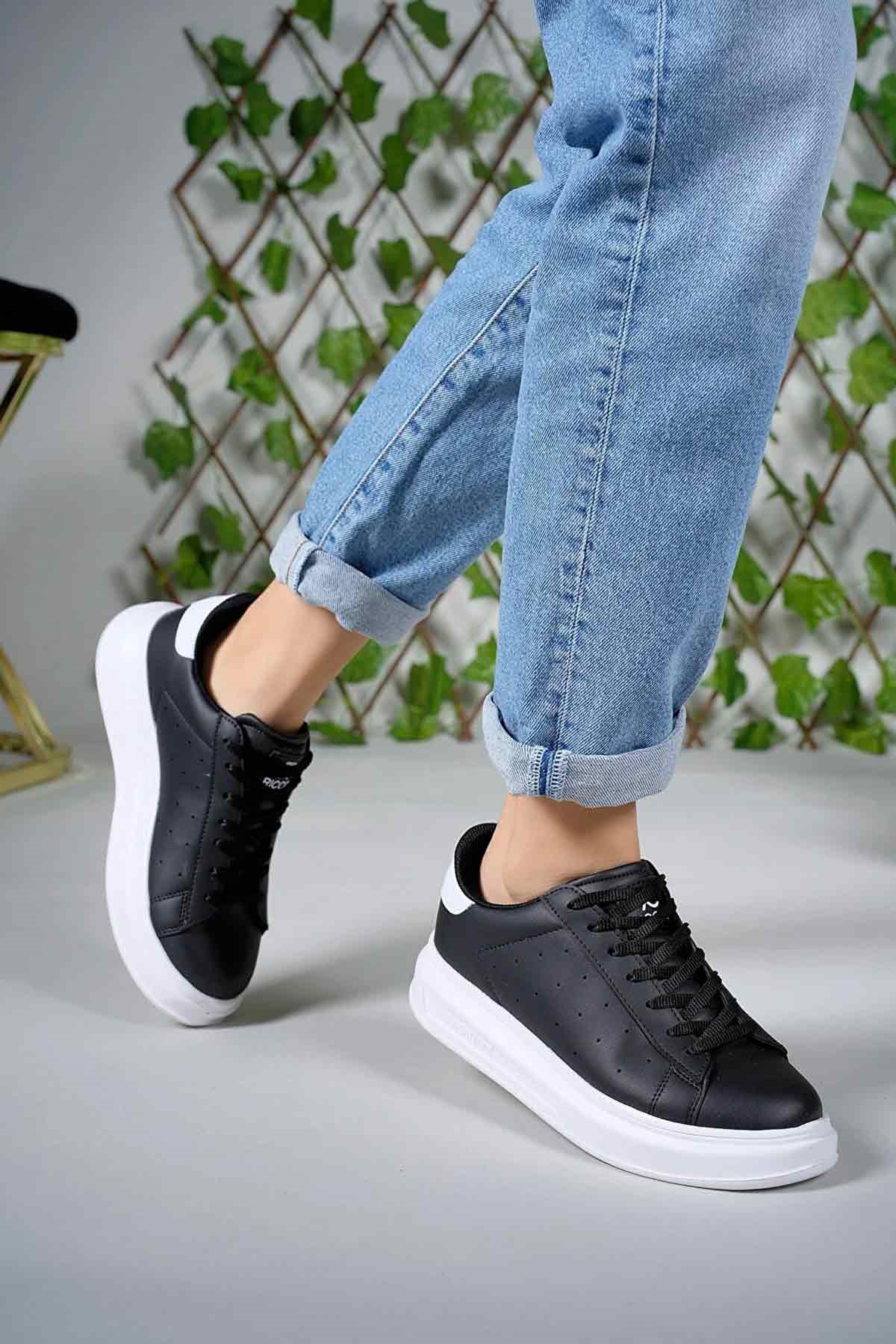 DarkStep 156 Kadın Siyah-Beyaz Kalın Yüksek Taban Hafif Günlük Yürüyüş Spor Ayakkabısı ve Sneaker DarkStep 156 Kadın Siyah-Beyaz Kalın Yüksek Taban Hafif Günlük Yürüyüş Spor Ayakkabısı ve Sneaker