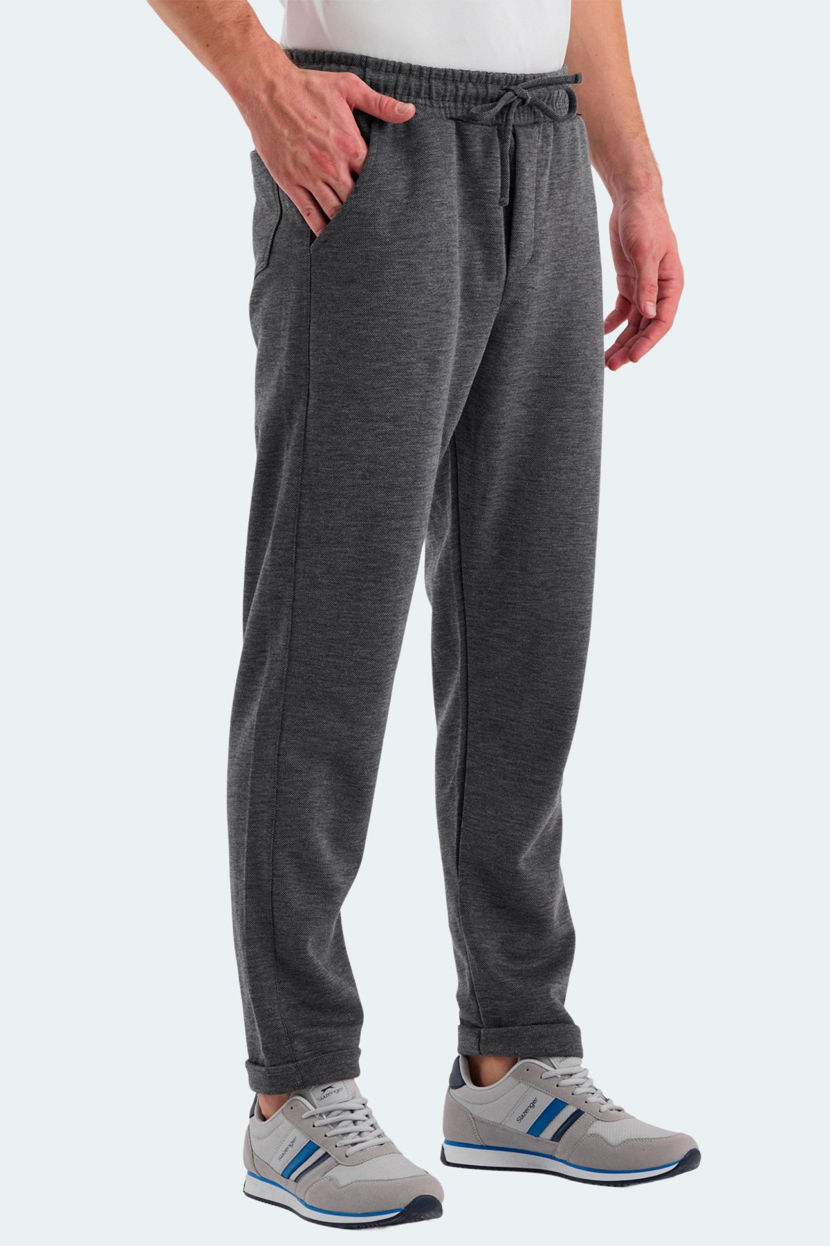 Slazenger NADICA Erkek Cepli Koyu Gri Eşofman Altı ST24PE027 Koyu Gri Slazenger NADICA Erkek Cepli Koyu Gri Eşofman Altı ST24PE027 Koyu Gri