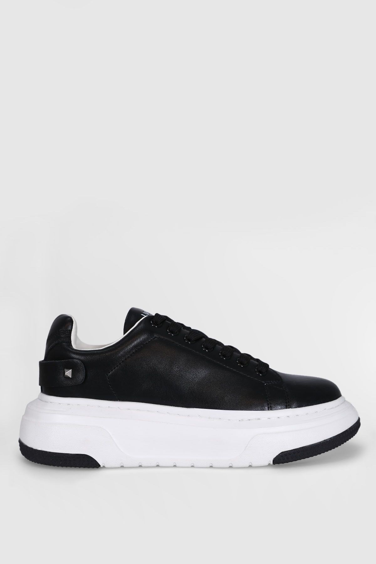 Hakiki Deri Siyah Bağcıklı Kadın Sneaker Lufian Adel Siyah Ayakkabı Hakiki Deri Siyah Bağcıklı Kadın Sneaker Lufian Adel Siyah Ayakkabı