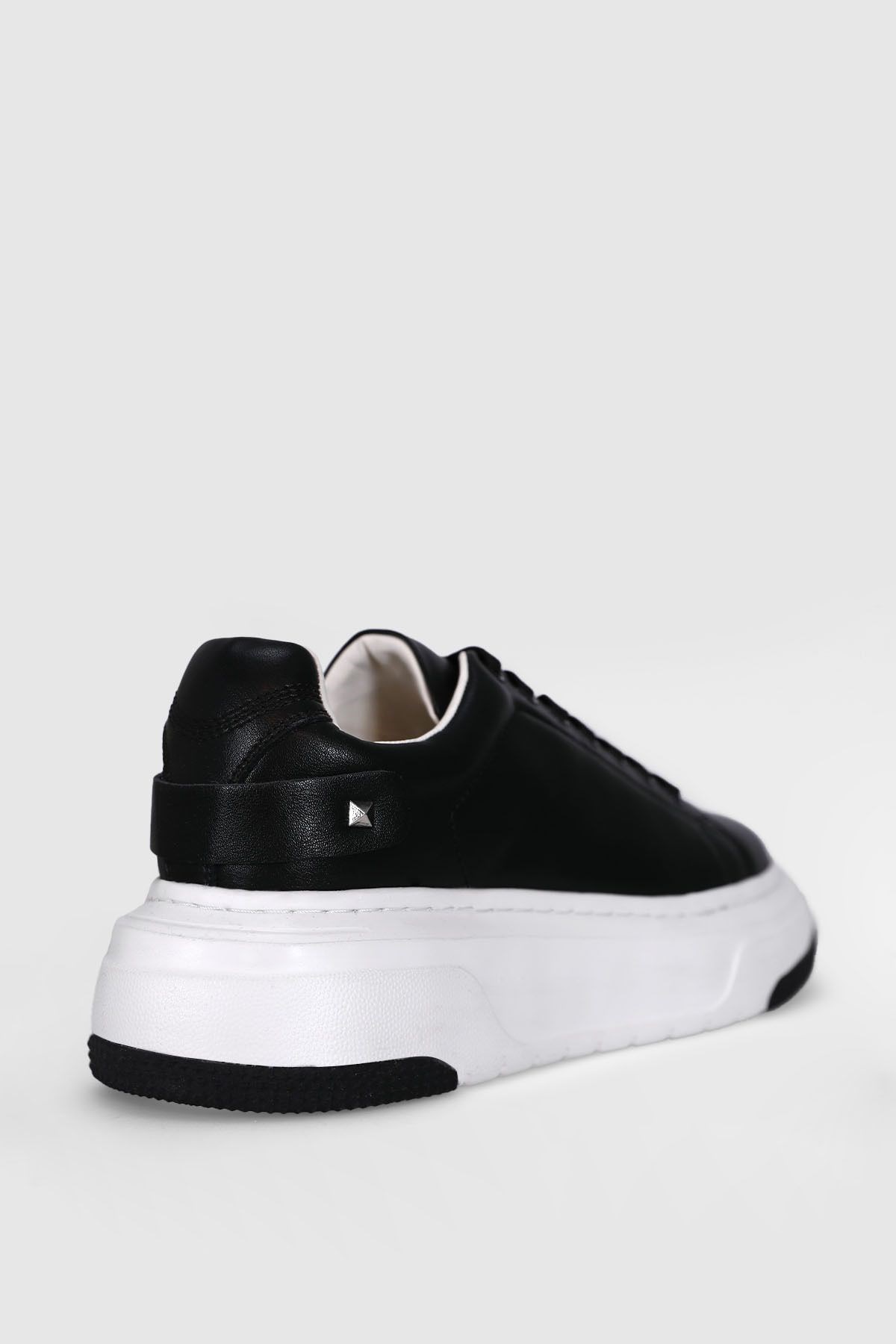 Hakiki Deri Siyah Bağcıklı Kadın Sneaker Lufian Adel Siyah Ayakkabı Hakiki Deri Siyah Bağcıklı Kadın Sneaker Lufian Adel Siyah Ayakkabı