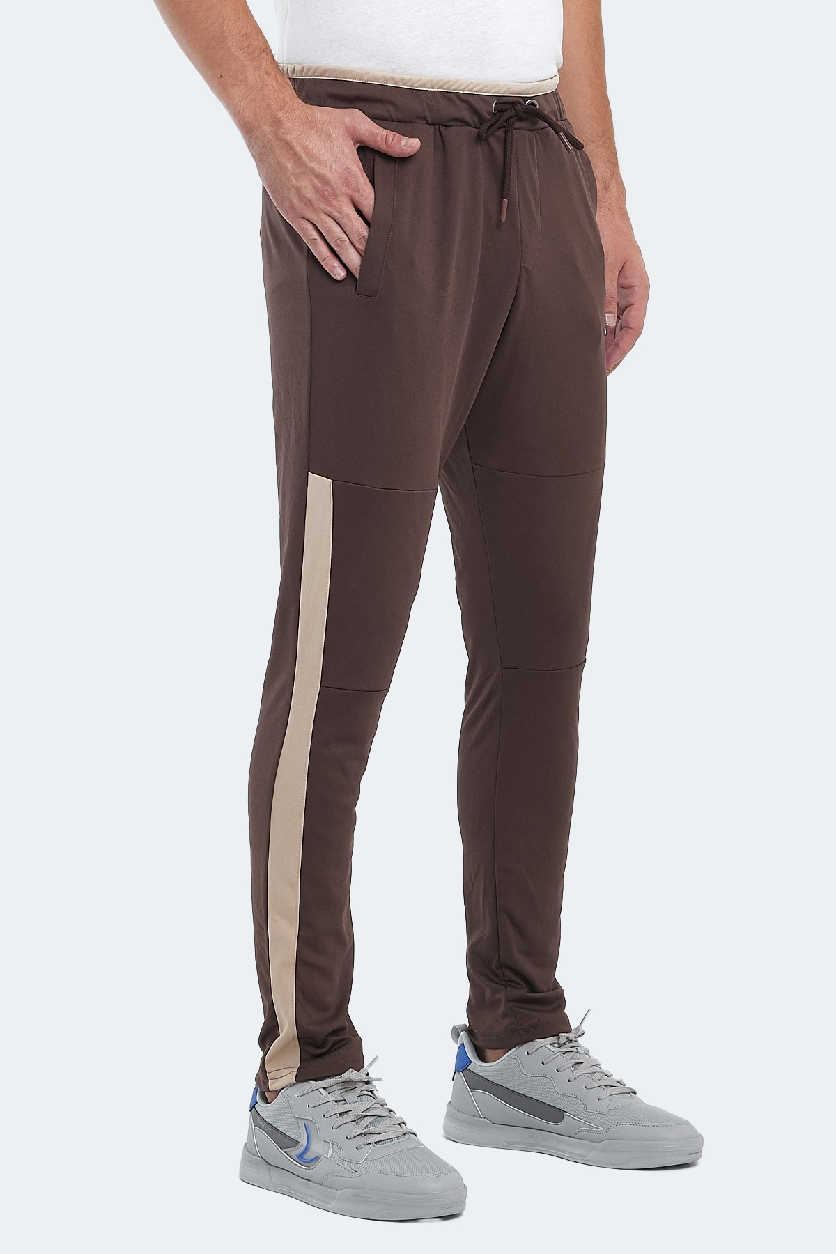 Slazenger OXFORD I Erkek Fermuar Cepli Kahve Eşofman Altı ST10PE115 Slazenger OXFORD I Erkek Fermuar Cepli Kahve Eşofman Altı ST10PE115