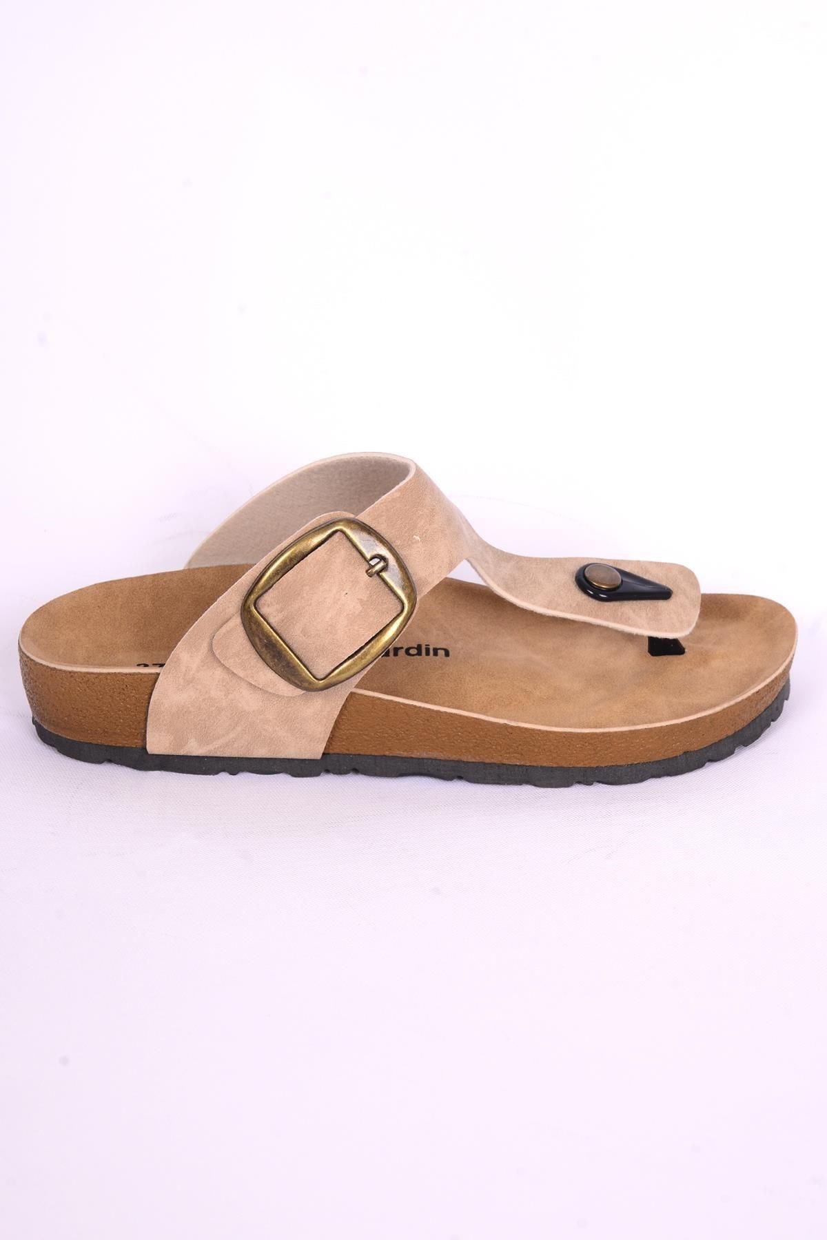 Pierre Cardin 6960 Kadın Bej Parmak Arası Terlik H-PRC-6960 Pierre Cardin 6960 Kadın Bej Parmak Arası Terlik H-PRC-6960