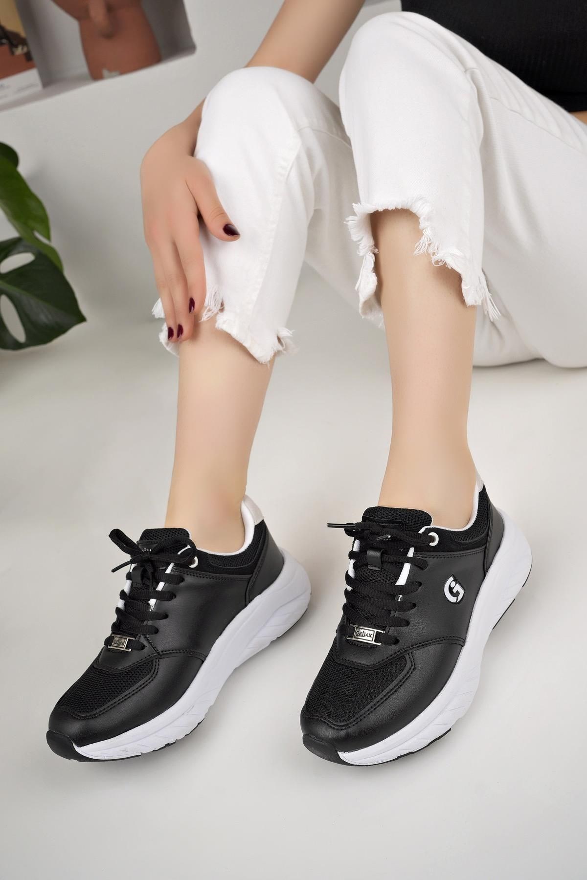 İncim Siyah/Beyaz Ortopedik Konforlu Kadın Spor Ayakkabı Günlük Sneaker Grijak 417 İncim Siyah/Beyaz Ortopedik Konforlu Kadın Spor Ayakkabı Günlük Sneaker Grijak 417