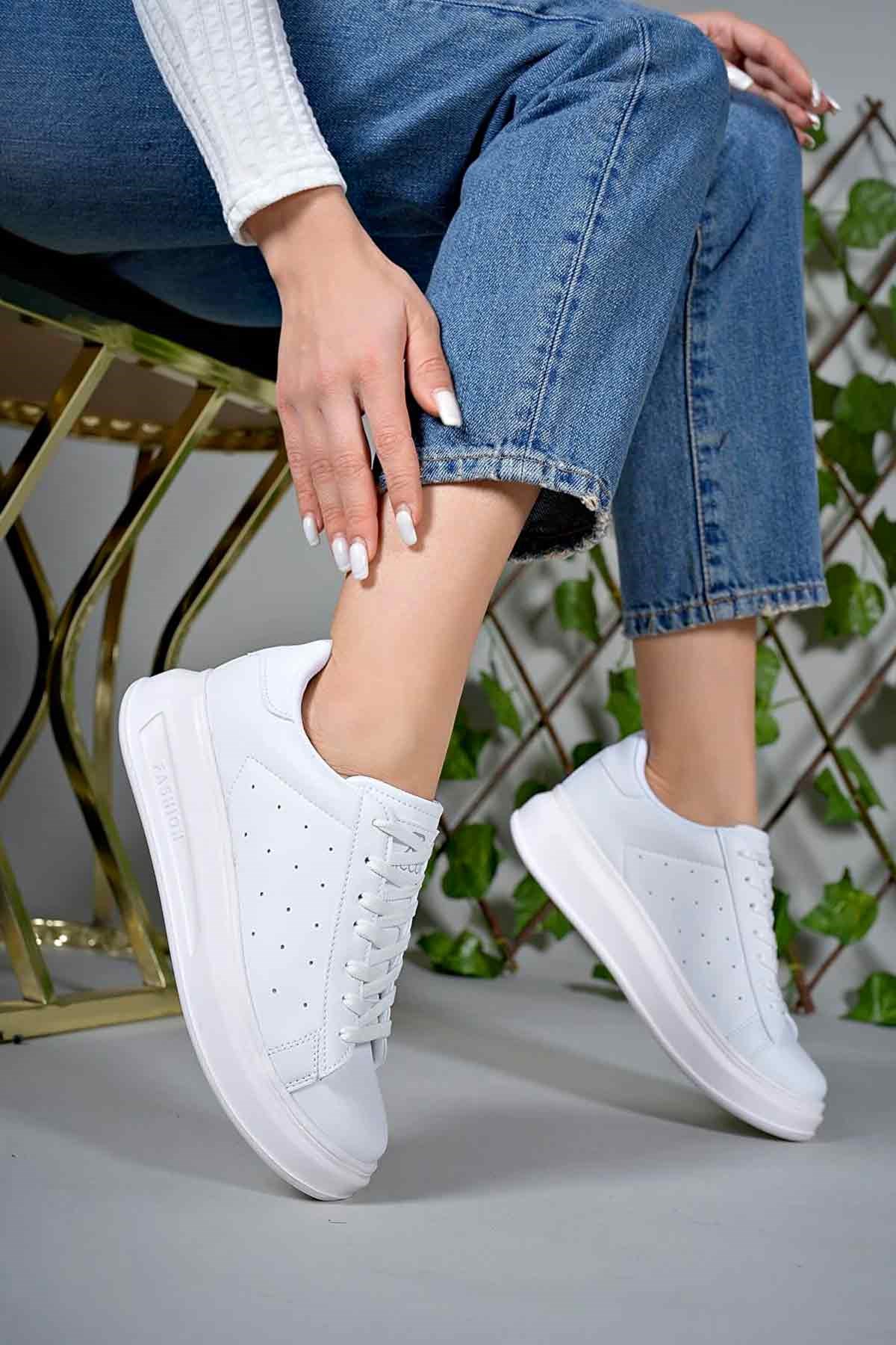 Darkstep 156 Kadın Beyaz Kalın Yüksek Taban Hafif Günlük Yürüyüş Spor Ayakkabısı ve Sneaker