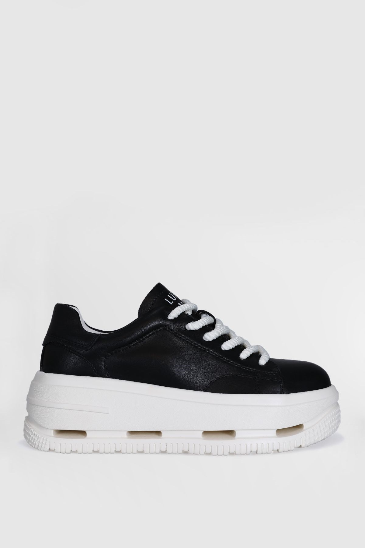 Hakiki Deri Bağcıklı Agatha Modeli Günlük Kadın Sneaker Siyah Beyaz Ayakkabı