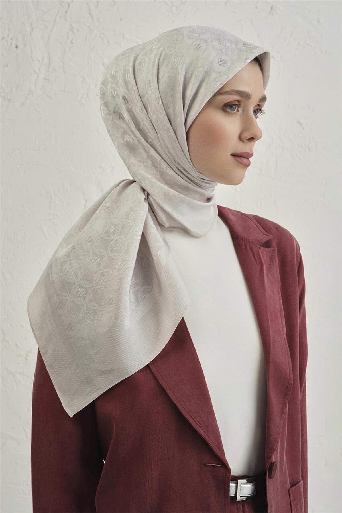 Armine Floş Pamuk Eşarp 1 (%33 Pamuk %67 Floş) 17 S00OA0444444 17 Çok Renkli