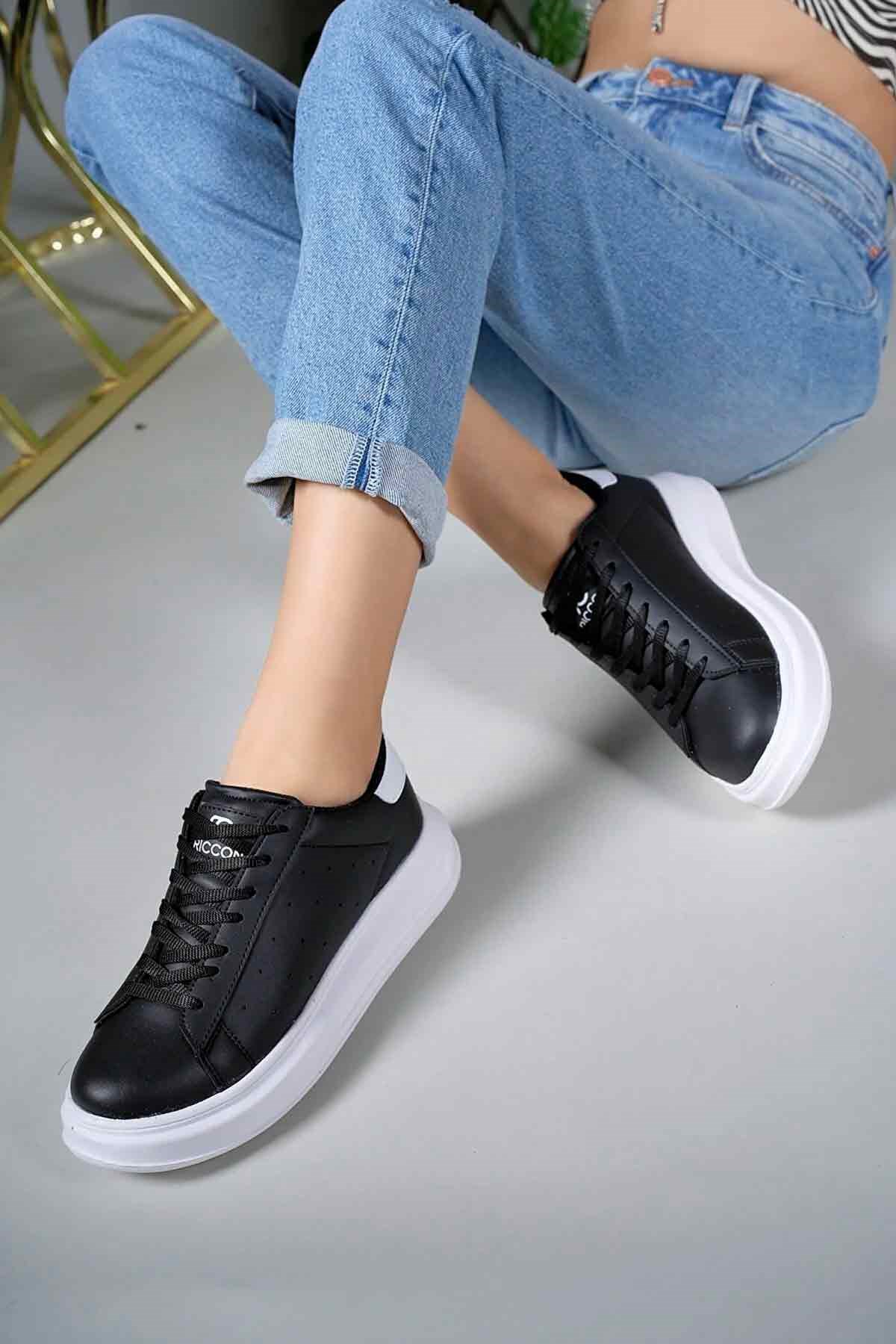 DarkStep 156 Kadın Siyah-Beyaz Kalın Yüksek Taban Hafif Günlük Yürüyüş Spor Ayakkabısı ve Sneaker DarkStep 156 Kadın Siyah-Beyaz Kalın Yüksek Taban Hafif Günlük Yürüyüş Spor Ayakkabısı ve Sneaker