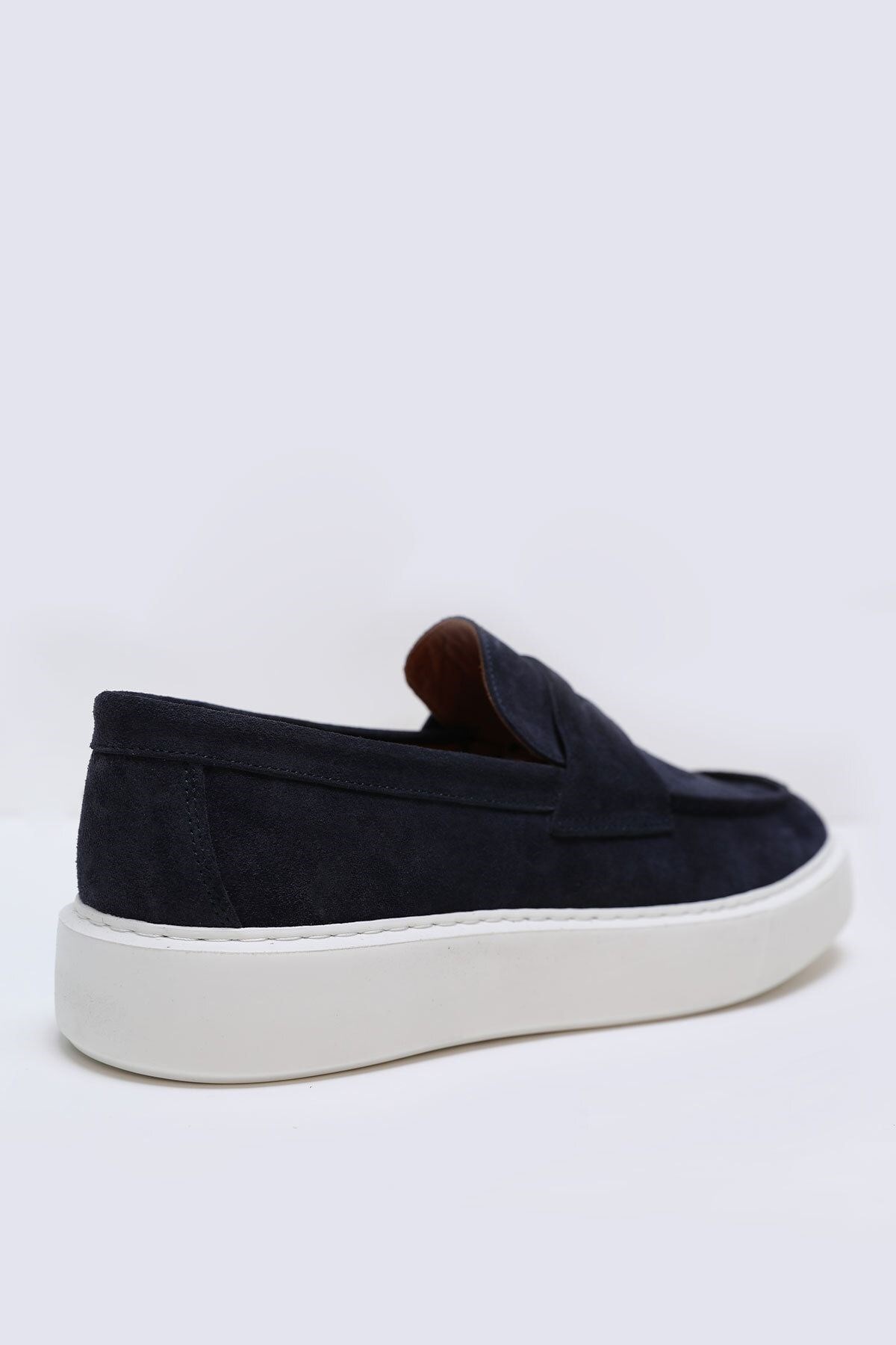 Hakiki Deri Bağcıklı Alex Model Günlük Sneaker Beyaz Ayakkabı Hakiki Deri Bağcıklı Alex Model Günlük Sneaker Beyaz Ayakkabı