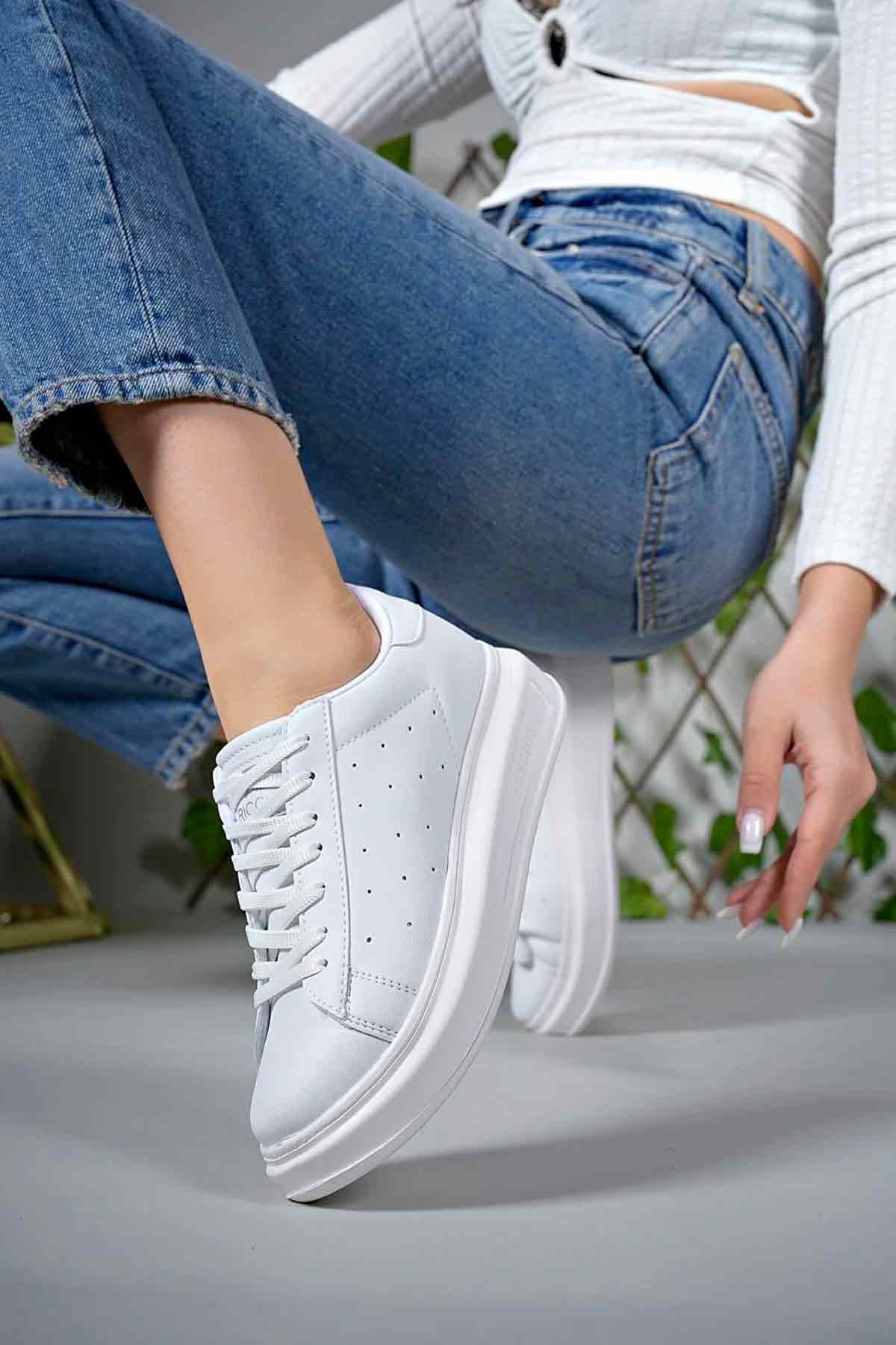 Darkstep 156 Kadın Beyaz Kalın Yüksek Taban Hafif Günlük Yürüyüş Spor Ayakkabısı ve Sneaker