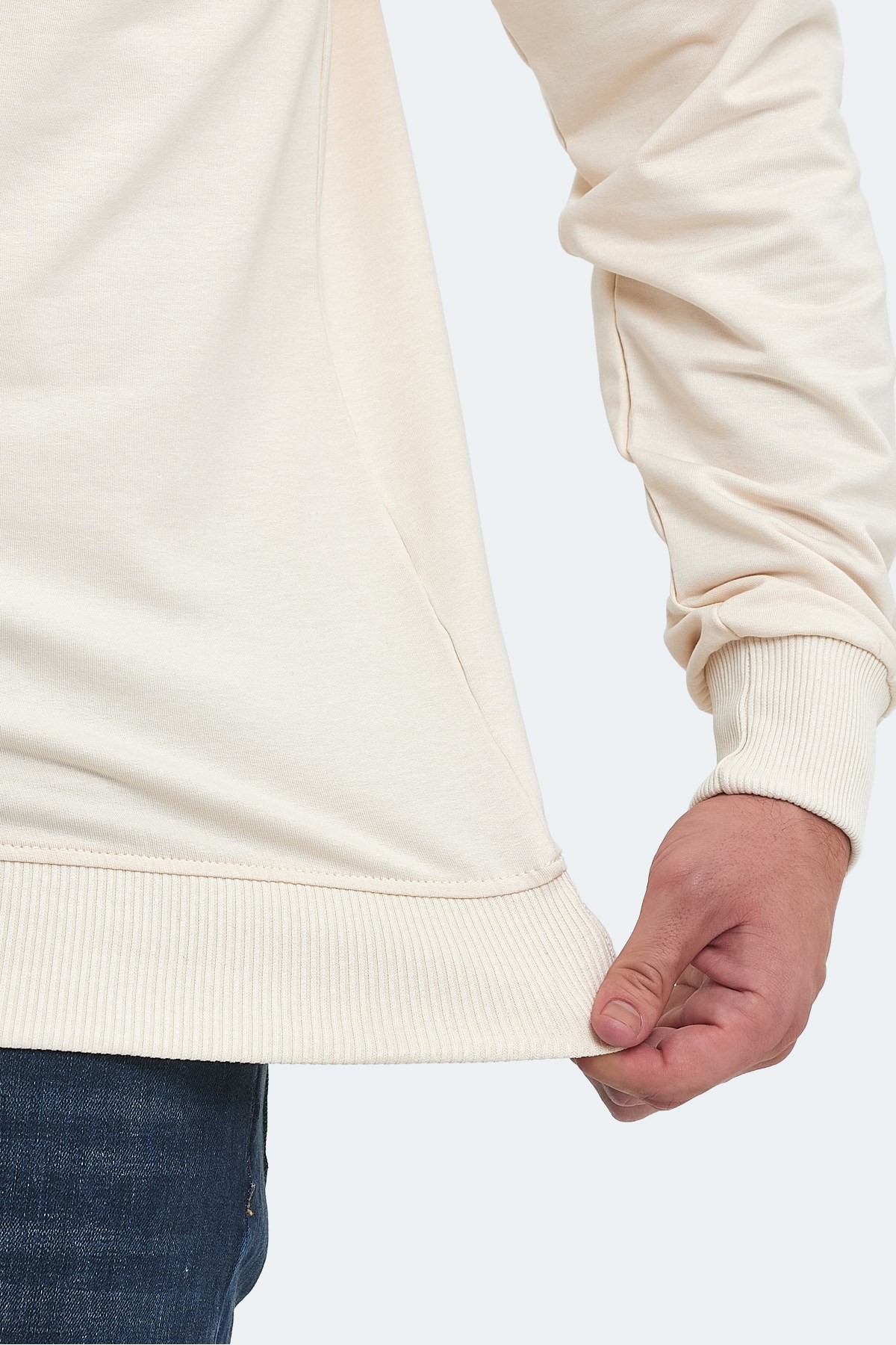Slazenger ORTWIN Erkek Bej Sweatshirt ST23WE146 Bej Slazenger ORTWIN Erkek Bej Sweatshirt ST23WE146 Bej