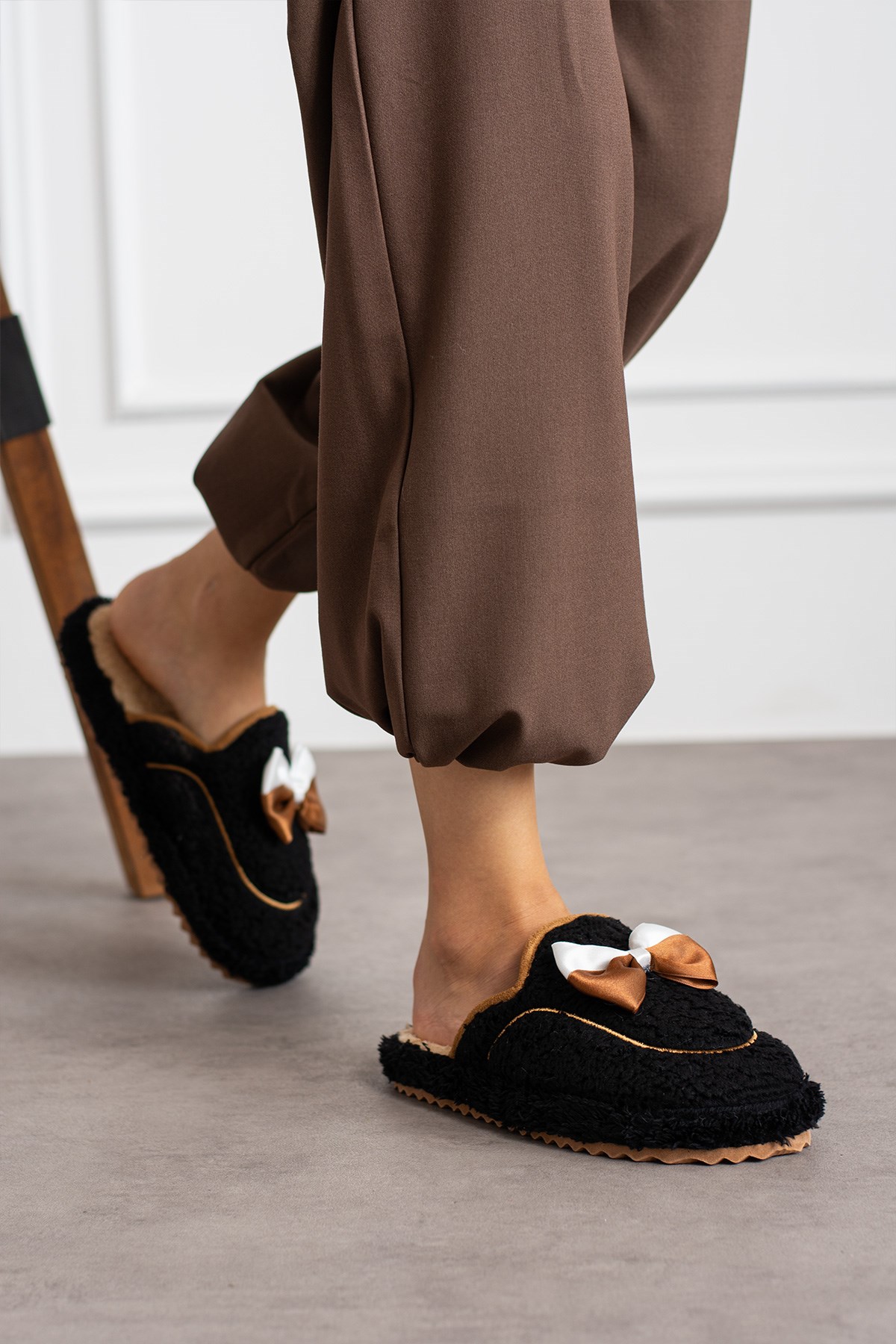 İncim Comfy Siyah Kadın Panduf Ev Terliği Rahat Kışlık Hediyelik Çeyizlik Misafir Terliği İncim Comfy Siyah Kadın Panduf Ev Terliği Rahat Kışlık Hediyelik Çeyizlik Misafir Terliği