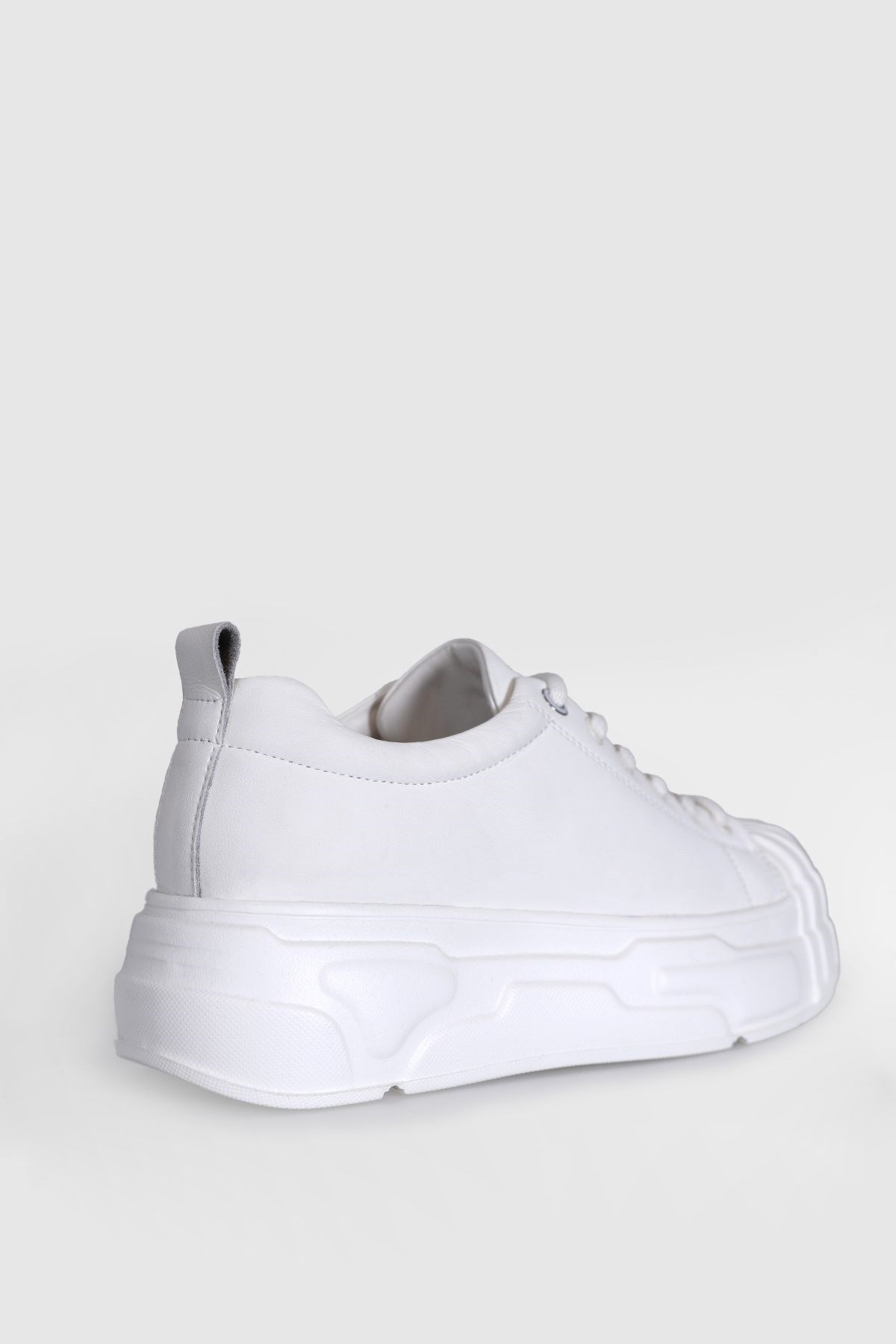 Hakiki Deri Bağcıklı Kadın Sneaker Ayakkabısı Beyaz Sneaker