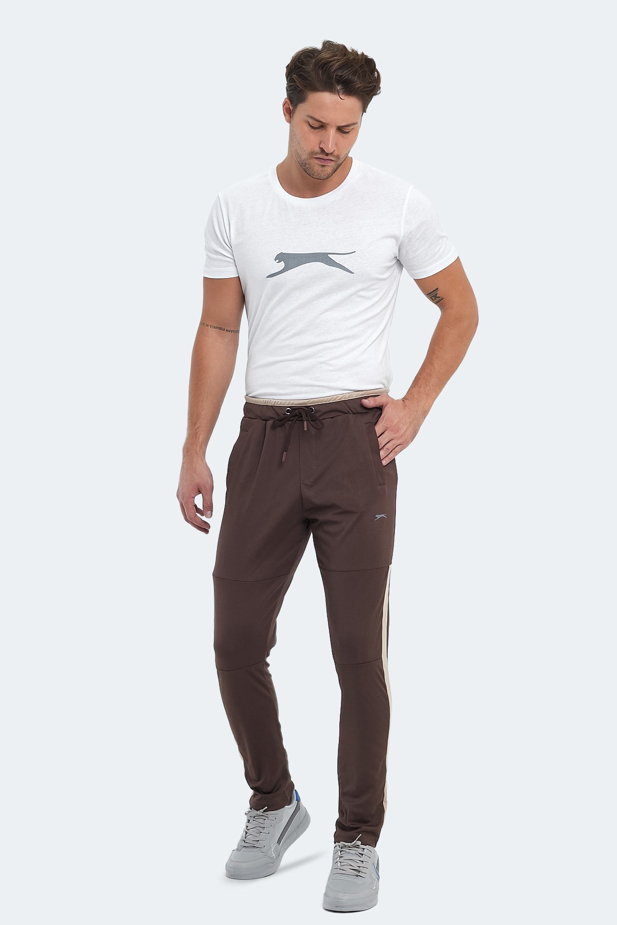 Slazenger OXFORD I Erkek Fermuar Cepli Kahve Eşofman Altı ST10PE115 Slazenger OXFORD I Erkek Fermuar Cepli Kahve Eşofman Altı ST10PE115