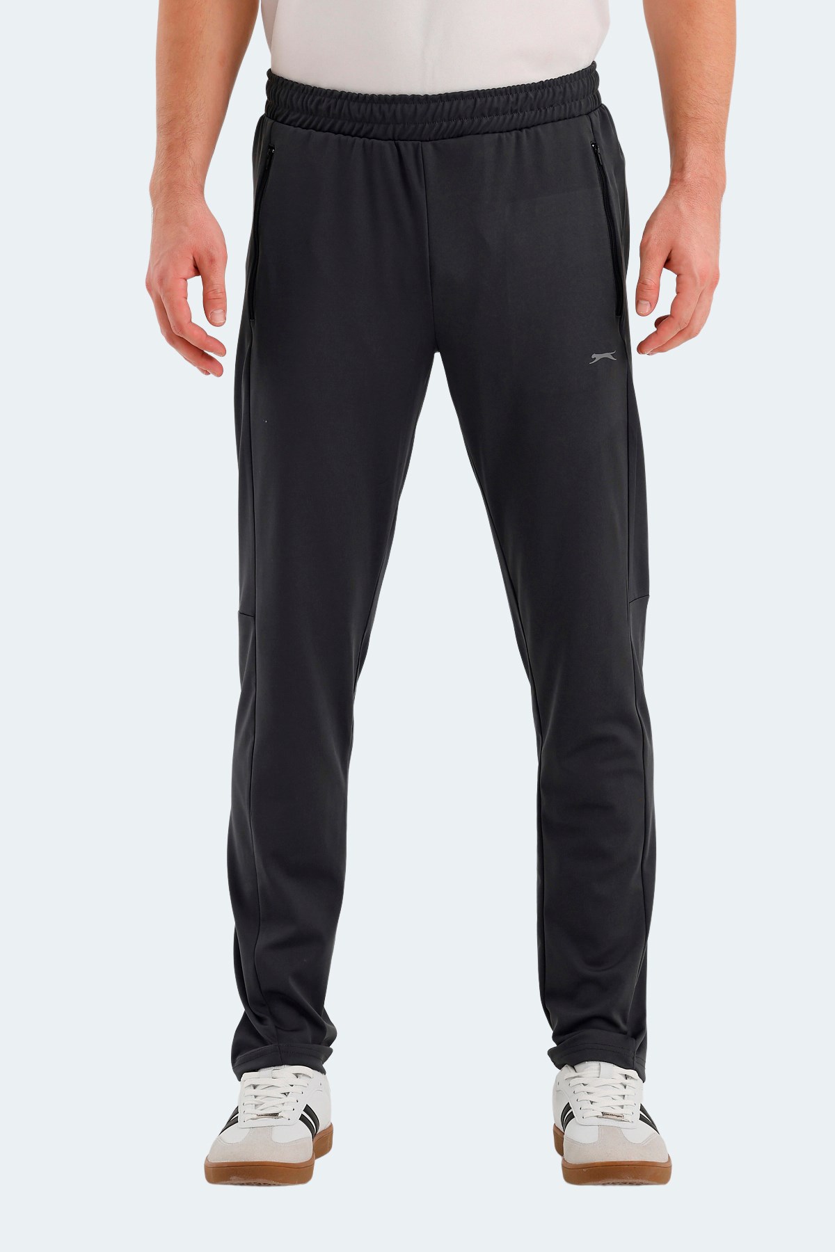 Slazenger RANJEET Erkek Fermuar Cepli Koyu Gri Eşofman Altı ST24PE024 Koyu Gri Slazenger RANJEET Erkek Fermuar Cepli Koyu Gri Eşofman Altı ST24PE024 Koyu Gri
