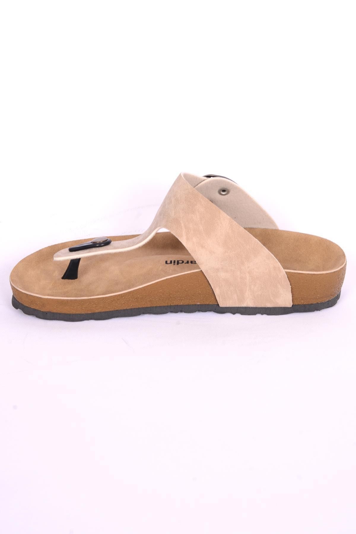 Pierre Cardin 6960 Kadın Bej Parmak Arası Terlik H-PRC-6960 Pierre Cardin 6960 Kadın Bej Parmak Arası Terlik H-PRC-6960