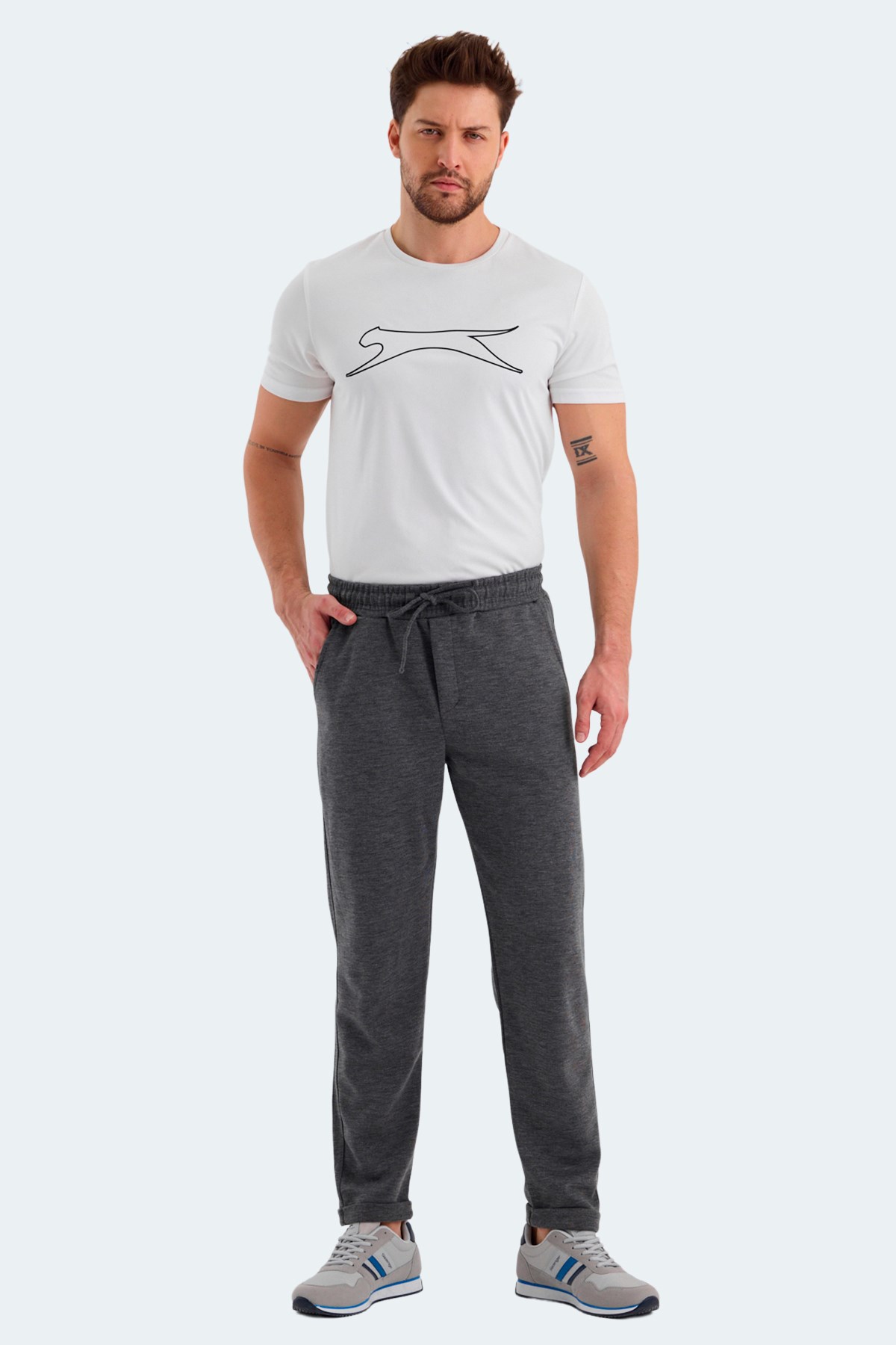 Slazenger NADICA Erkek Cepli Koyu Gri Eşofman Altı ST24PE027 Koyu Gri Slazenger NADICA Erkek Cepli Koyu Gri Eşofman Altı ST24PE027 Koyu Gri