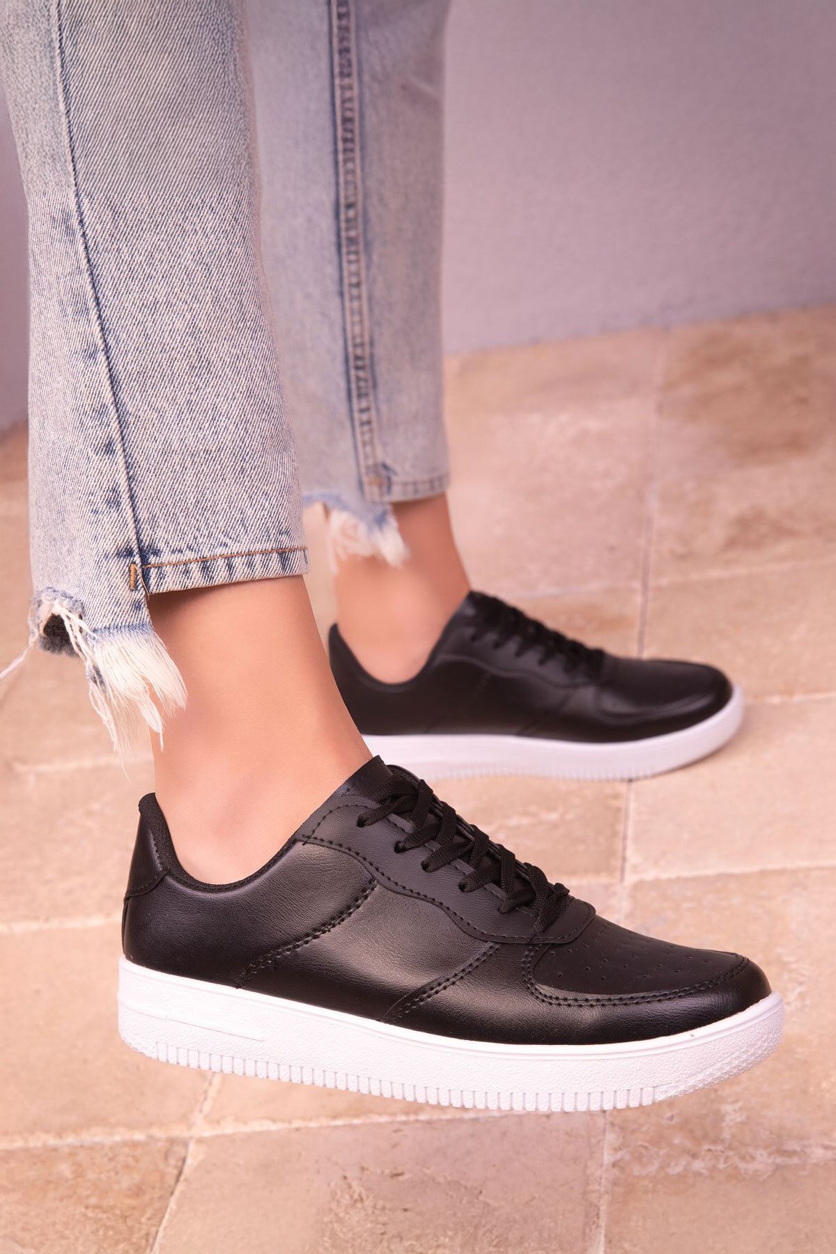 İncim Siyah/Beyaz Lifestyle Unisex Spor Ayakkabı Günlük Sneaker AİRFORCE İncim Siyah/Beyaz Lifestyle Unisex Spor Ayakkabı Günlük Sneaker AİRFORCE