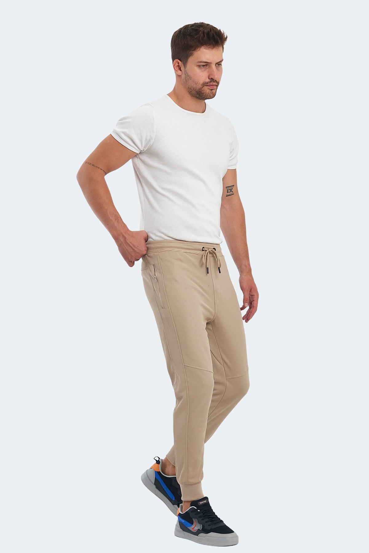 Slazenger PEARCE Erkek Fermuar Cepli Taş Gri Eşofman Altı ST22PE220 Slazenger PEARCE Erkek Fermuar Cepli Taş Gri Eşofman Altı ST22PE220