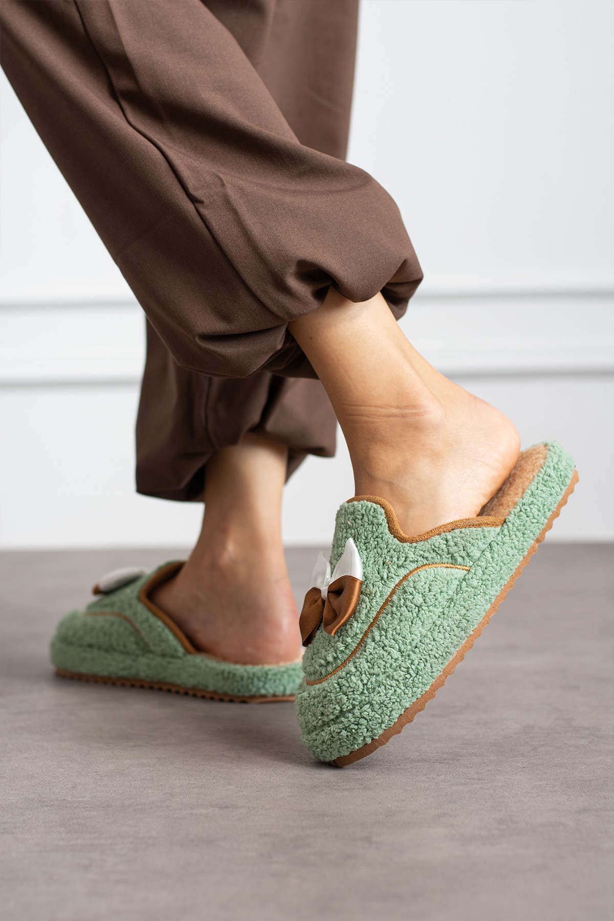 İncim Comfy Yeşil Kadın Panduf Ev Terliği Rahat Kışlık Hediyelik Çeyizlik Misafir Terliği İncim Comfy Yeşil Kadın Panduf Ev Terliği Rahat Kışlık Hediyelik Çeyizlik Misafir Terliği